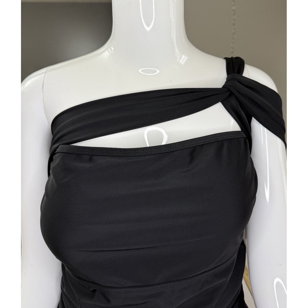 NWOT Womens Black One Shoulder Ruched Skirted Swim Dress One Piece Swimsuit xl
