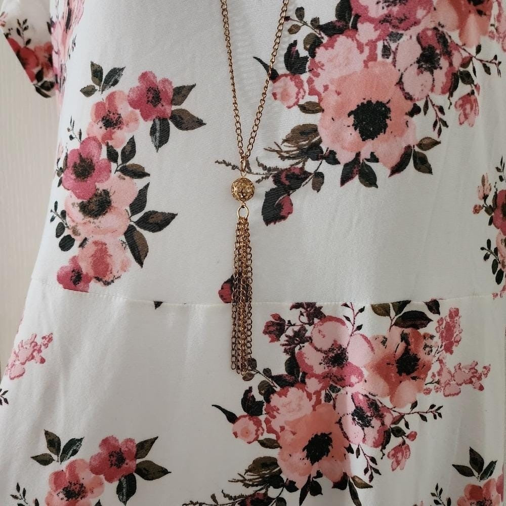 Bobbie Brooks Floral Fit and Flare Dress Cream Pink Short Sleeve Size M NWT