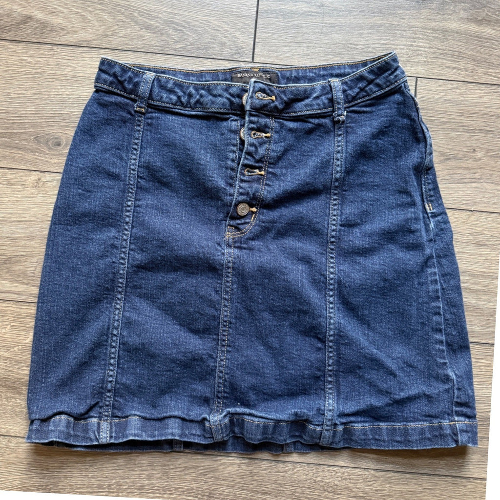 Banana Republic Dark Wash Denim Mini Skirt Button Fly Size 28/6 High Rise Seamed