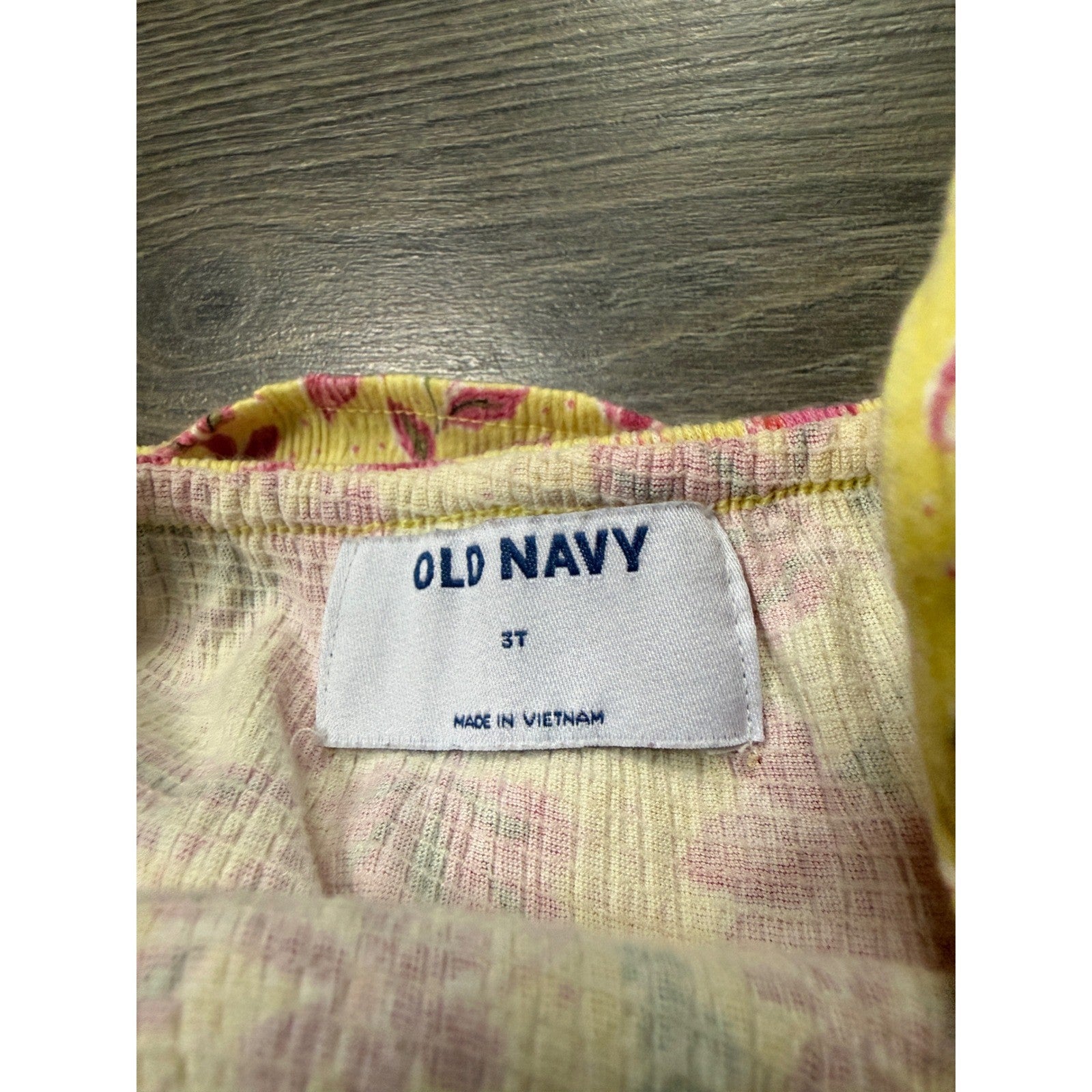 EUC Old Navy Girls 3T Yellow Pink Floral Ribbed Ruffle Top and Shorts 2 Piece Set